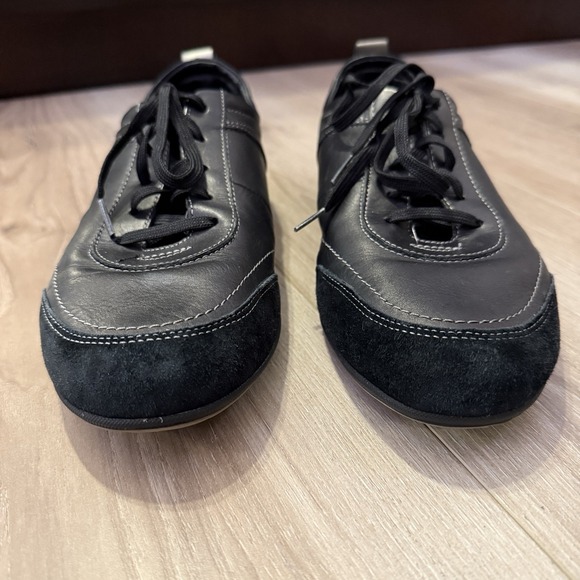 Vionic Ladies Sneakers with Orthaheel Technology Size 8 Black - Picture 4 of 8